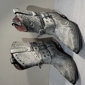 Rocking Country Gray Studded Cowboy Boots